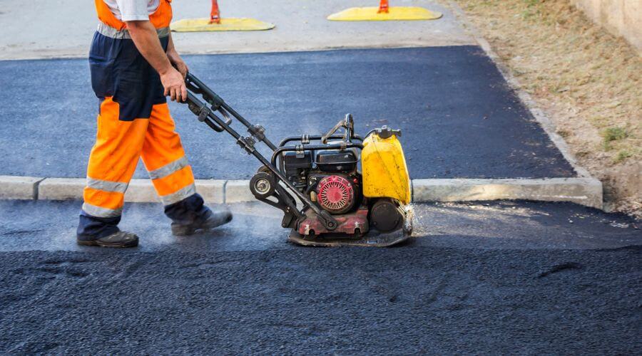 Professional gutter cleaning in Weott, CA